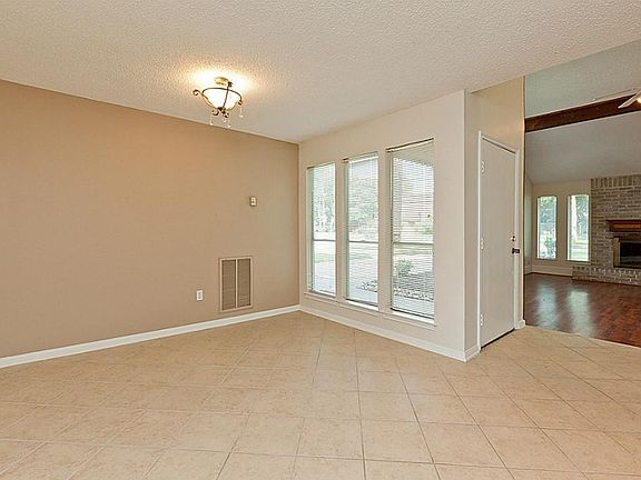 FORMAL DINING OFF ENTRY