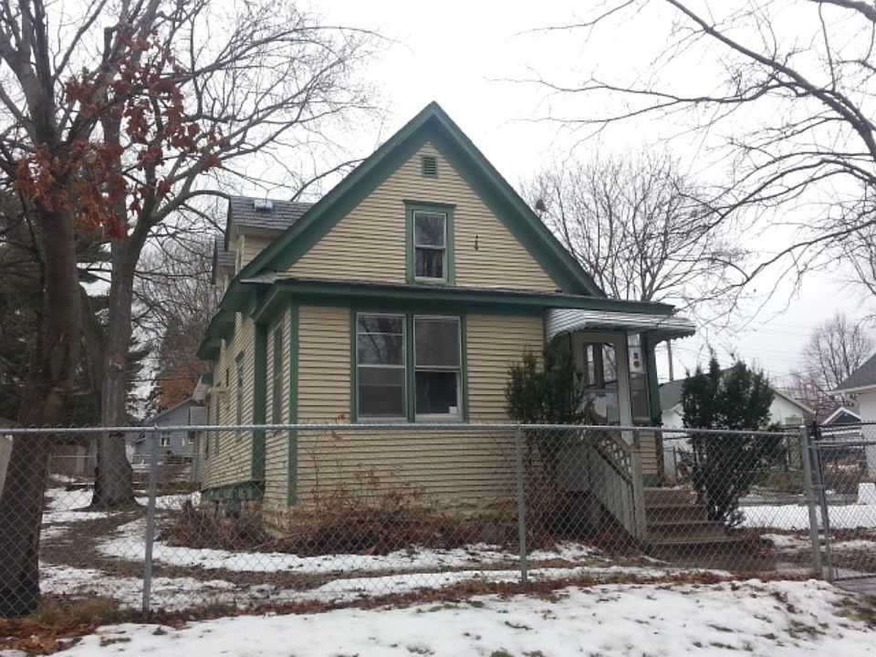 1st image of 2743 Russell Ave N