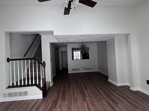 2nd image of 304 Berrington Ct