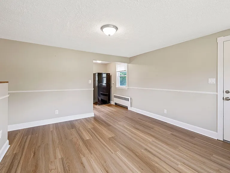 42 Neillian St — Photo 4