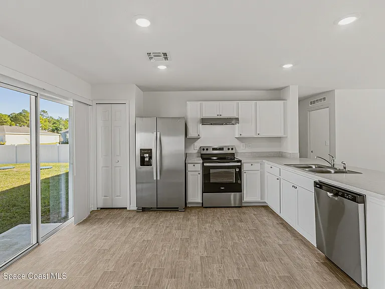 511 Trumpet St SW — Photo 15