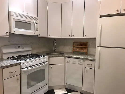 Rented by Keller Williams NYC | media 16