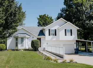 1411 W Kissee Trails Ln, Ozark, MO 65721