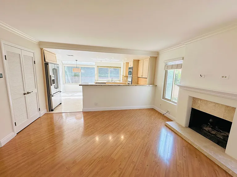 6635 Soaring Dr — Photo 12