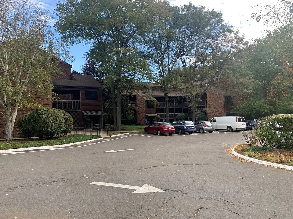 492 East St #36