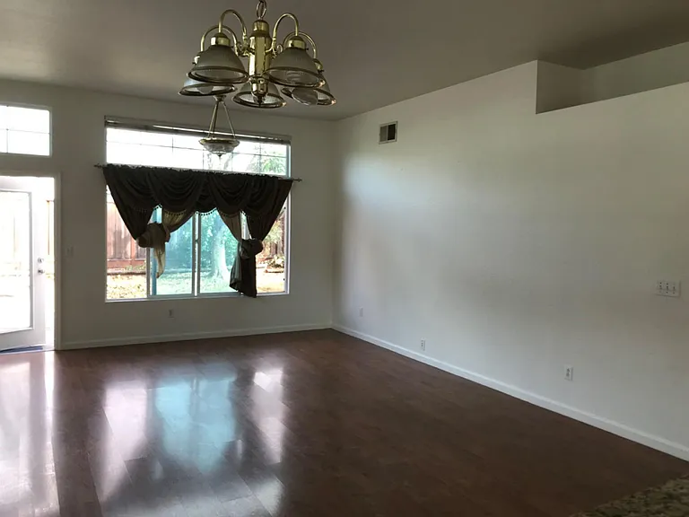 8909 Altameda Pl — Photo 5