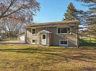 15960 Tulip St NW, Andover, MN 55304