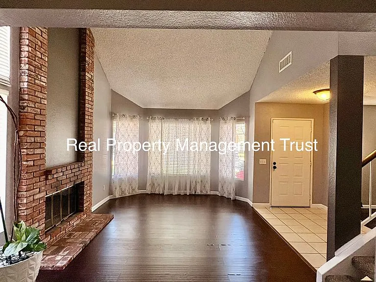 10779 Anemone Cir — Photo 4