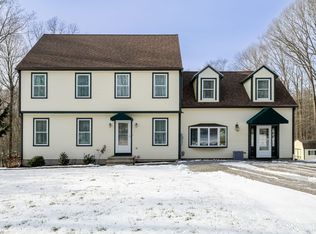 22 Ebony Lane, Essex, CT 06442