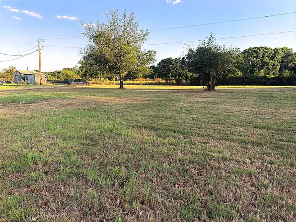 204 Dove Dr, Weatherford, TX 76088
