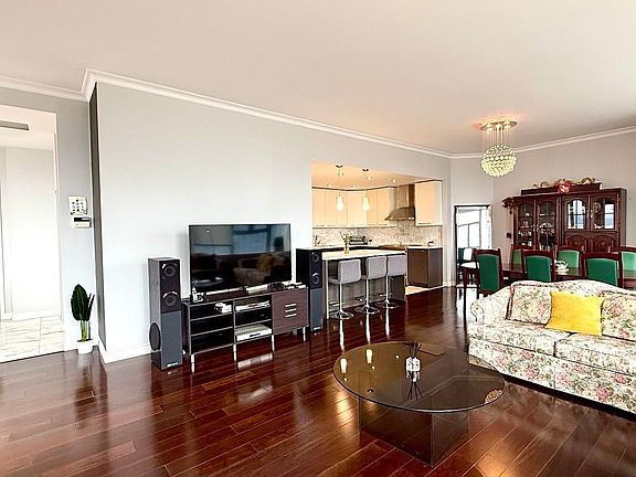 3rd image of 6521 Bonsor Ave #2500