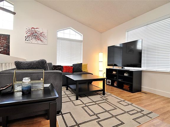 2nd image of 5344 Willow Ct