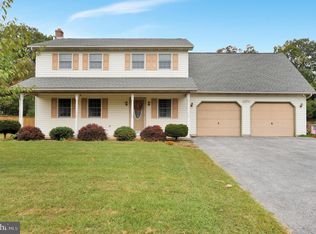 10051 Cardinal Dr, Orrstown, PA 17244