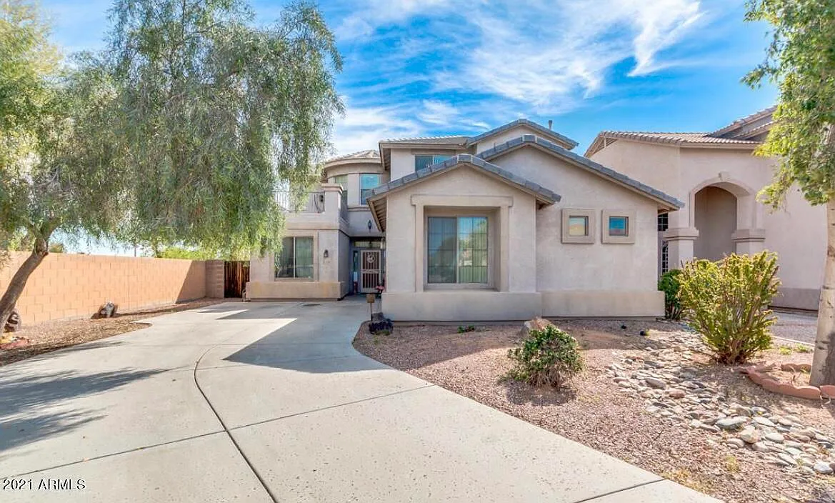 5 bed, 3.0 bath, 2848 sqft, $2,795 — Photo 1
