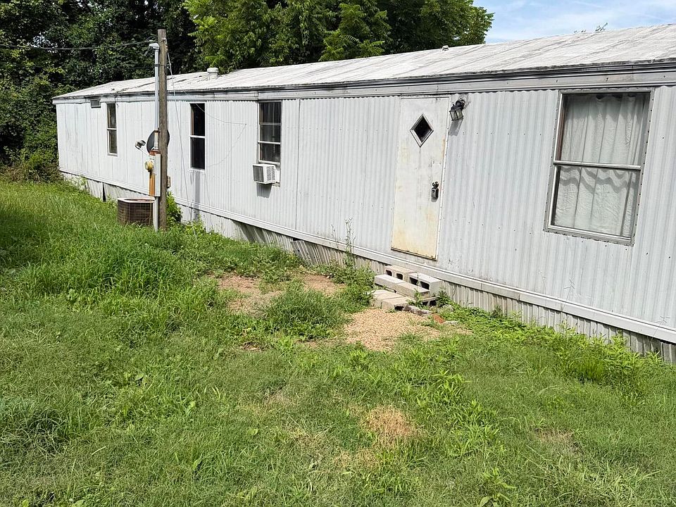 1st image of 2922 Thorn Grove Pike