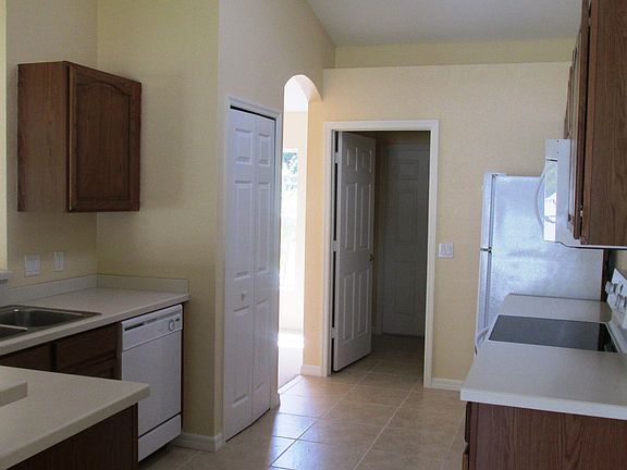 5th image of 1141 SW Heather Street