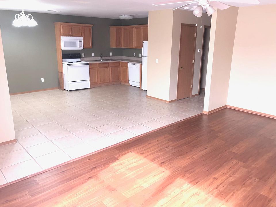 2nd image of 3011 S East St