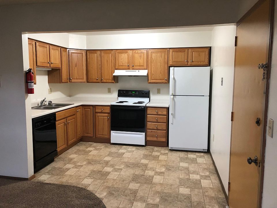 2nd image of 2325 Presque Isle Ave #6