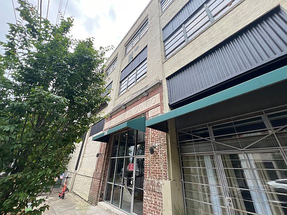 3rd image of 326 Nelson St SW Unit 301