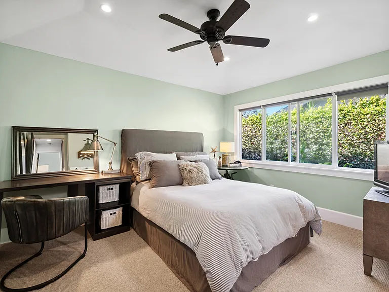 1101 Pembroke Ln — Photo 18