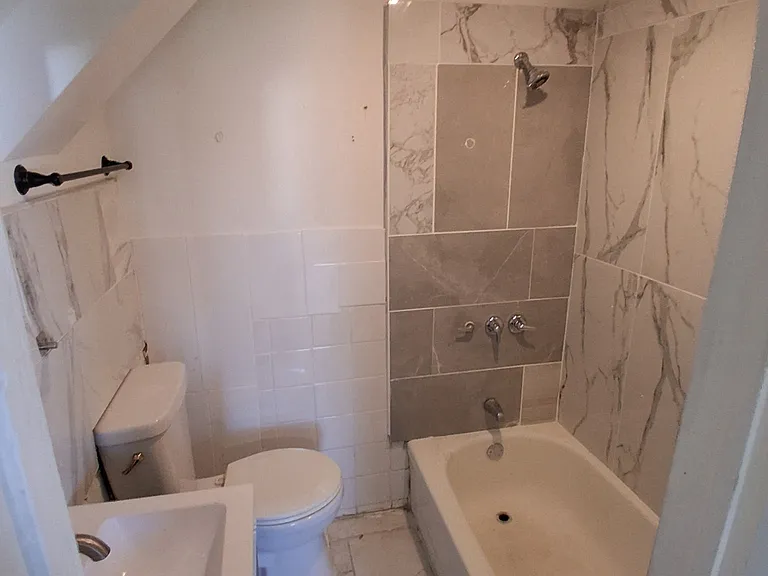 1688-1690 Iranistan Ave #3 — Photo 5