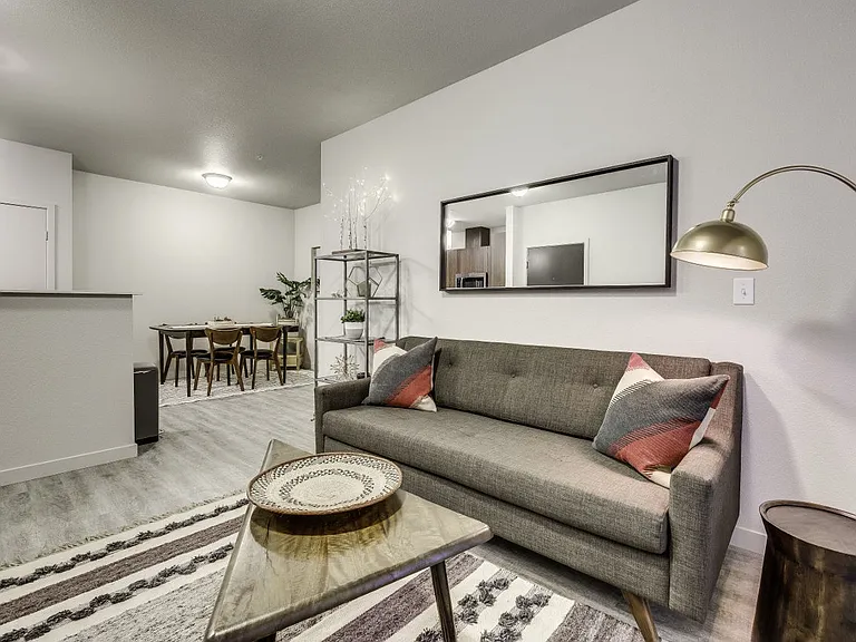 Union Park Apartments — Photo 8