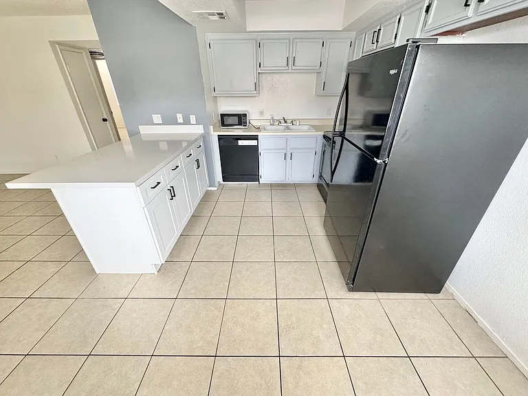 1608 Burningwood Ln #101 — Photo 5