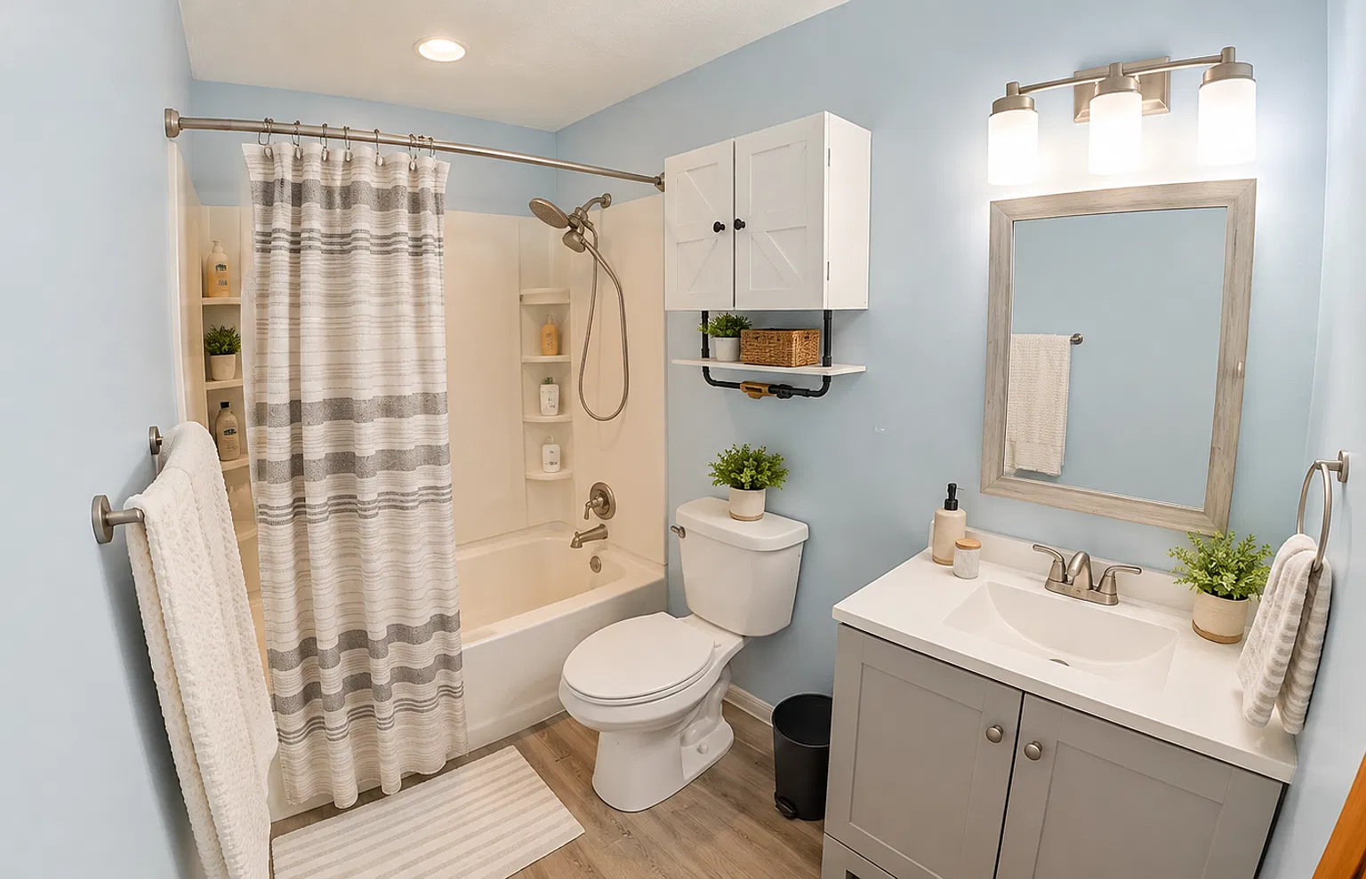 Great Amenities + 1-Car Garage + Fenced-in Yard! Available November 1st! — Photo 4