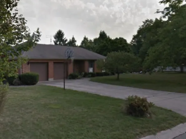 7250 Robindale St, Huber Heights, OH 45424