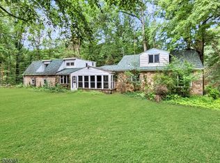 526 Charlestown Rd, Hampton, NJ 08827