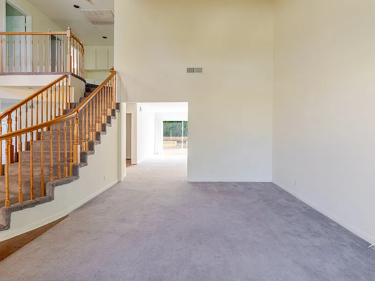 7306 Newcastle Ave — Photo 12