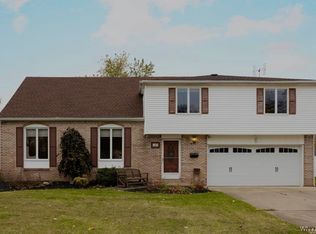 147 Ranch Trl W, Williamsville, NY 14221