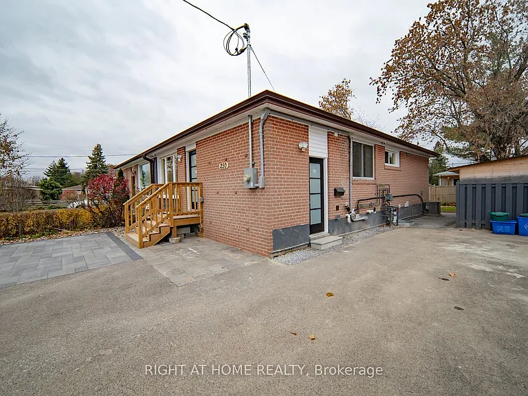 250 Beechy Dr #BASEMENT — Photo 2