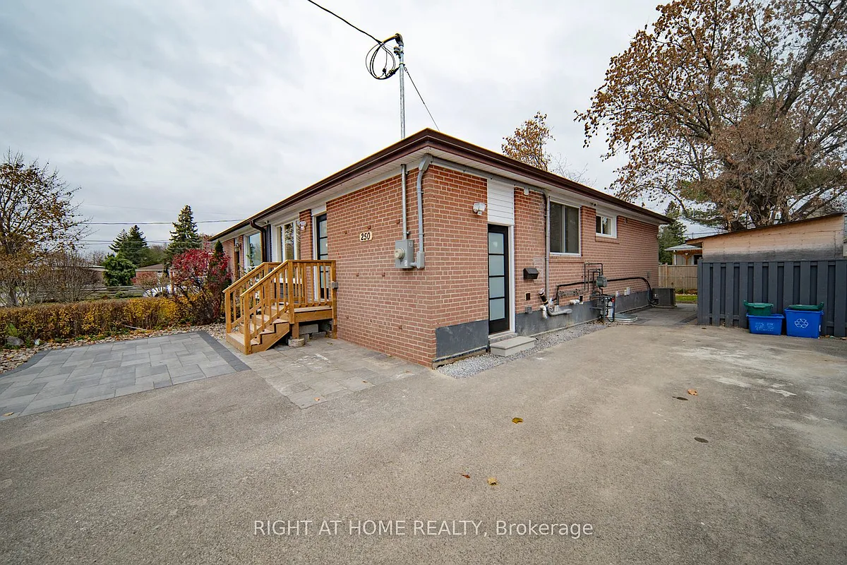Building Photo - 250 Beechy Dr #BASEMENT