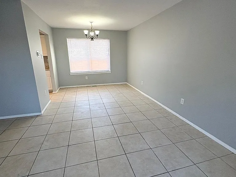 108 Aspen Ct — Photo 4