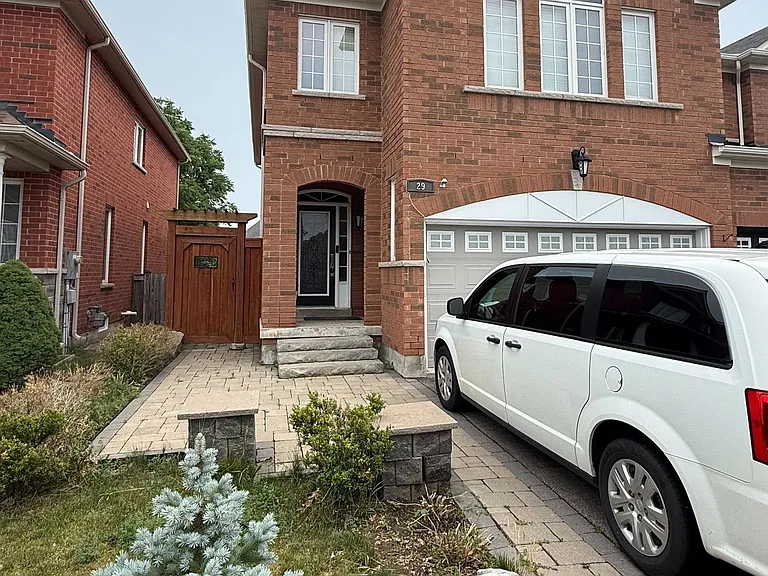 29 Aikenhead Ave — Photo 5