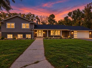 15879 Millar Rd, Clinton Township, MI 48036
