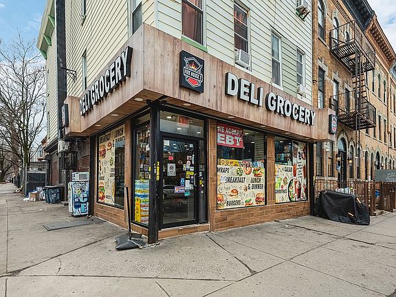 2nd image of 644 Wilson Ave