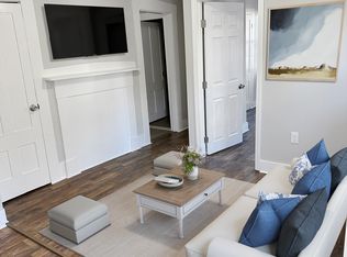 38 Center St, Andover, MA 01810