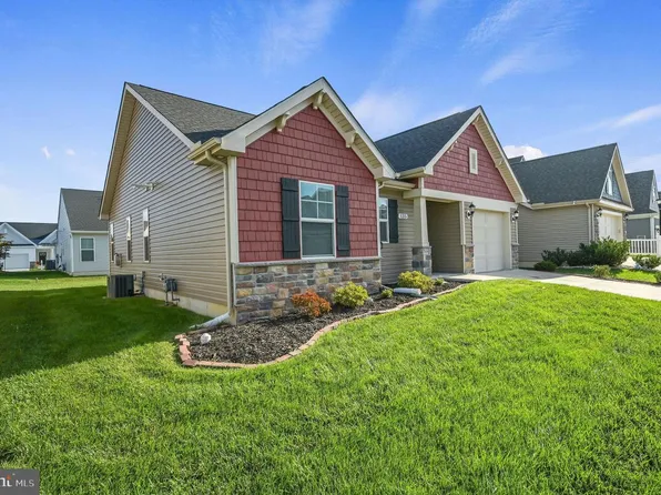 135 Casselberry Ln, Dover, DE 19904