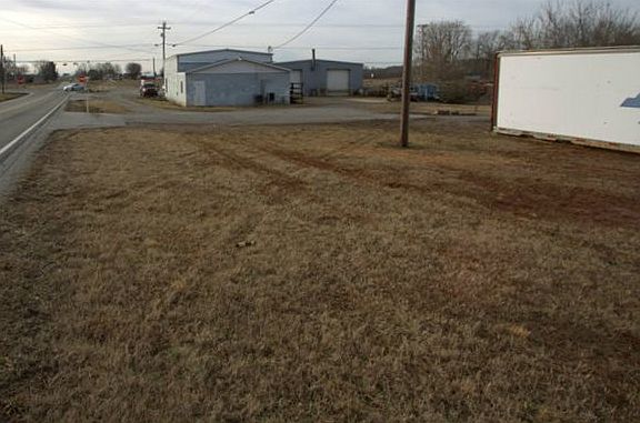 3rd image of 5264 Smithville Hwy