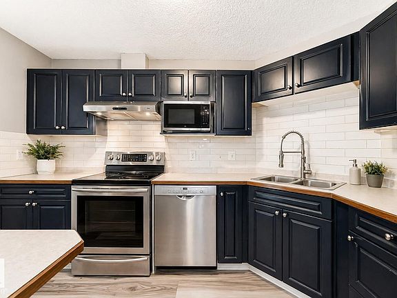 3rd image of 16221 95th St NW #102