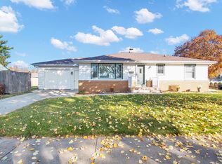 906 W Frances St, Appleton, WI 54914