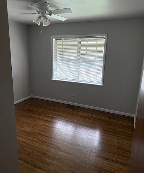 1029 N Birch Ave — Photo 10