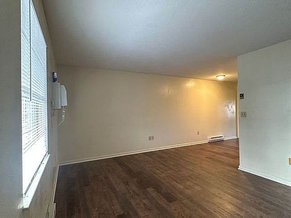 2nd image of 96 Dutch Mill Ct APT A
