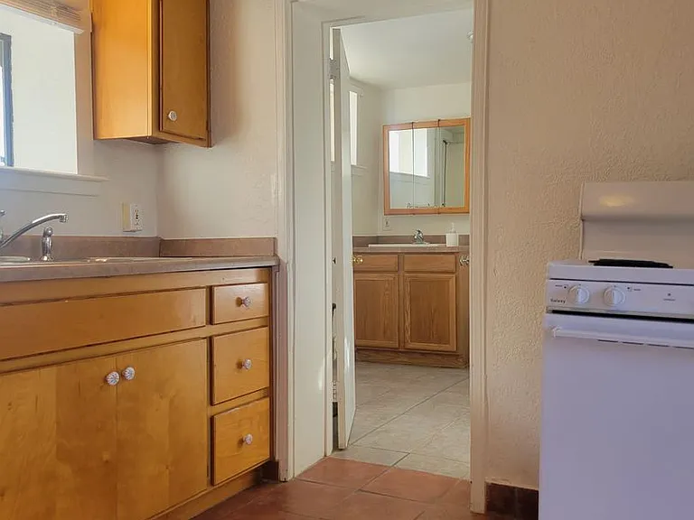 393 E San Miguel St — Photo 7