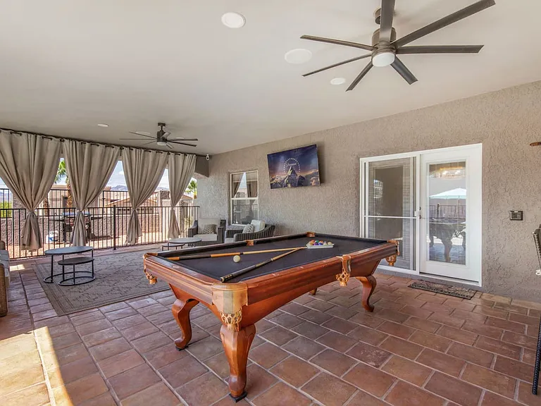 1800 Burgundy Dr — Photo 36