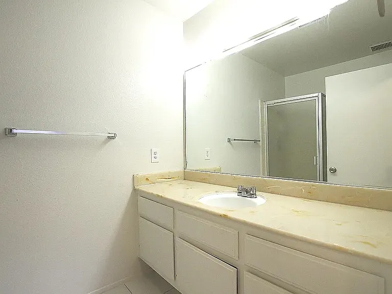 3 bed, 1182 sqft, $2,875 — Photo 1
