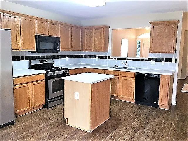 3 bed, 2.5 bath, 1507 sqft, $1,855 — Photo 2