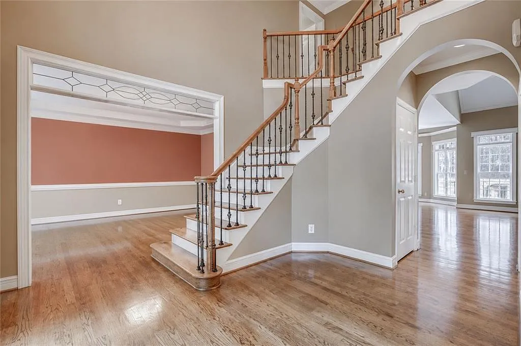 6 bed, 6.0 bath, 3809 sqft, $5,500 — Photo 4